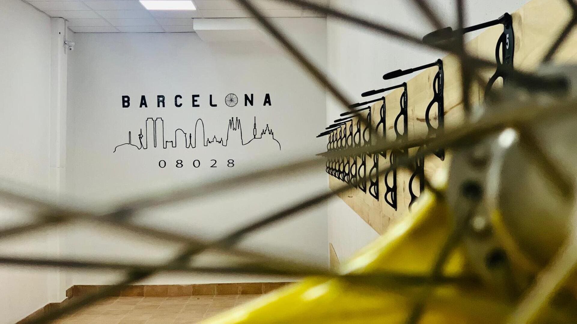▷ Rotulación profesional en Barcelona DE Rotulacion profesional personalizada graffiti en Barcelona