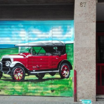 Ford T graffiti decoracion parking en Barcelona por ArteExtra