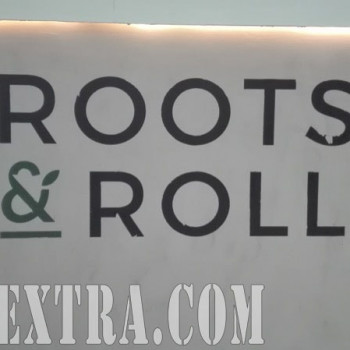 Logo corporativo pintado para Roots & Roll en Barcelona por ArteExtra