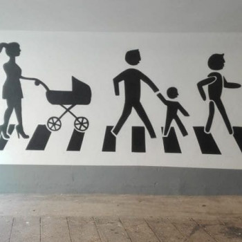 Señaléctica paso cebra y peatones en parking Barcelona por Arte Extra
