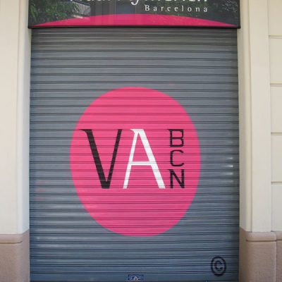 ▷ Persianas decoradas de tiendas Equipamiento Personal VIDAL AYMERICH · Sant Andreu